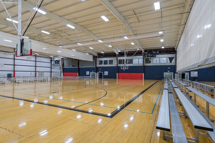 More Photos Of 4100 AL Highway 69, Guntersville Sports And Entertainment For Sale