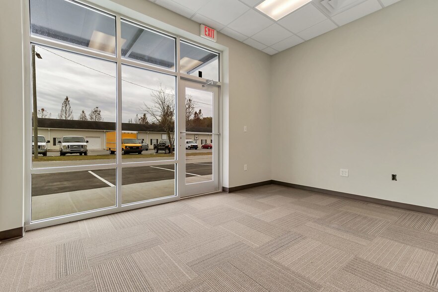 More Photos Of 1055 US Highway 80 E, Pooler Light Distribution For Lease