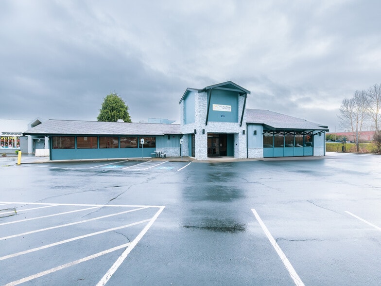 Primary Photo Of 400 W Rio Vista Ave, Burlington Storefront Retail Office For Sale