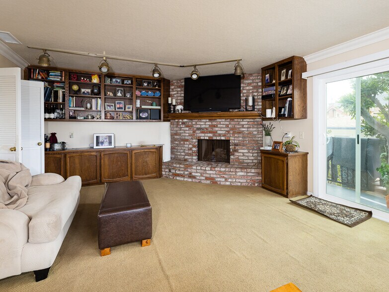 More Photos Of 426 E Imperial Ave, El Segundo Apartments For Sale