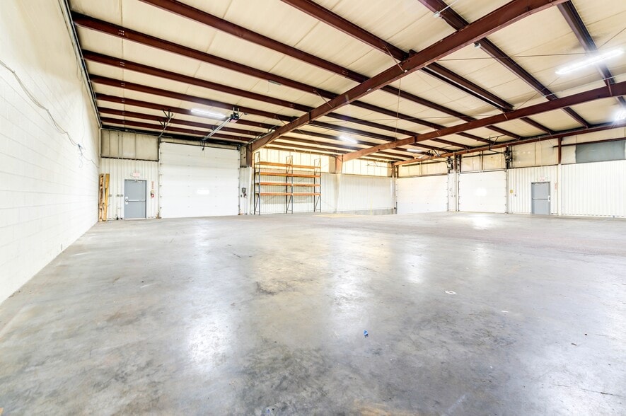 More Photos Of 617 Cepi Dr, Chesterfield Warehouse For Sale