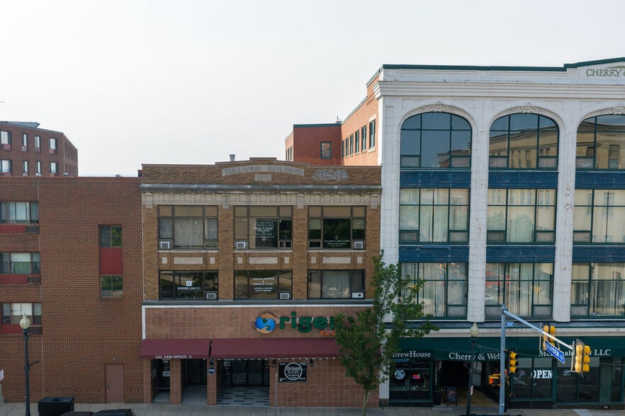 More Photos Of 159 S Main St, Fall River General Retail For Sale