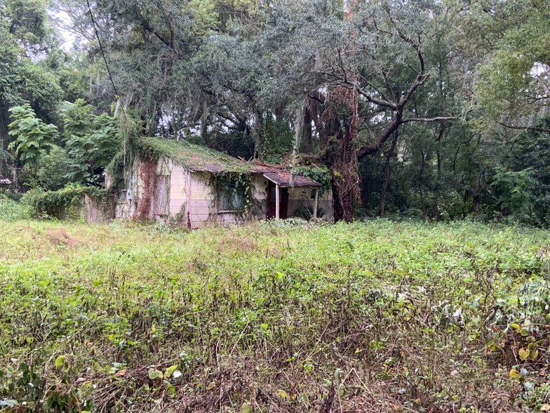 More Photos Of 1936-1960 Lane Ave S, Jacksonville Specialty For Sale