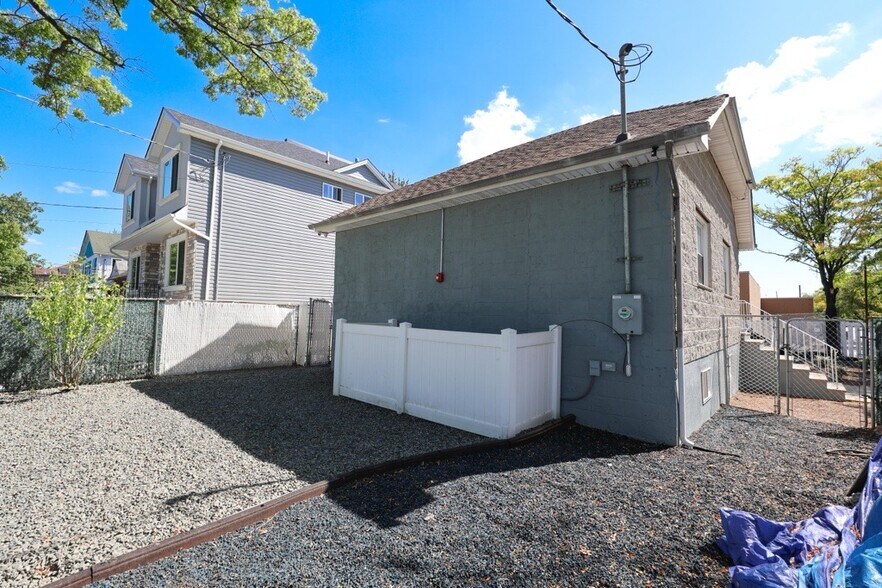 More Photos Of 472 Netherland Ave, Staten Island Healthcare For Sale