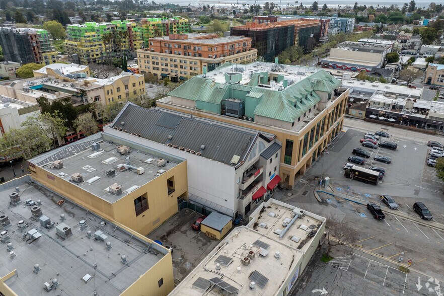 More Photos Of 1115-1119 Pacific Ave, Santa Cruz Office For Lease