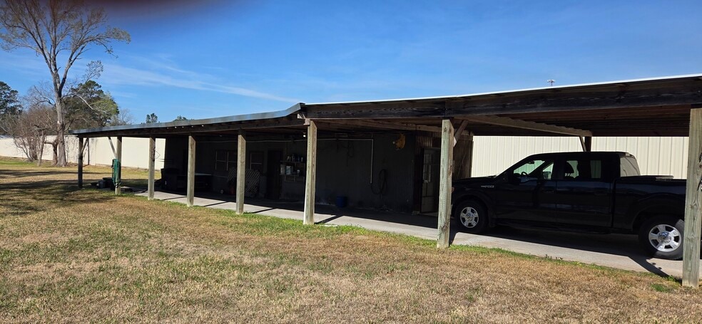 More Photos Of 35607 FM 149 Rd, Pinehurst Light Distribution For Sale