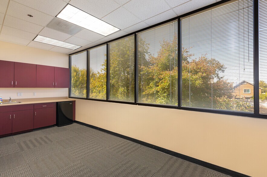 More Photos Of 333 Sunset Ave, Suisun City Medical For Lease