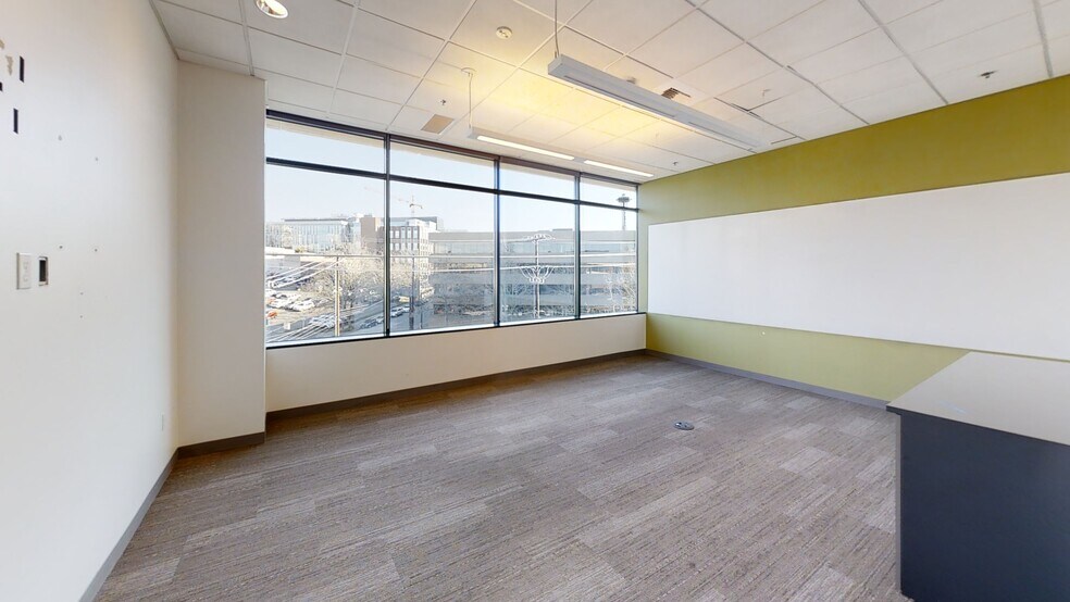 More Photos Of 351 Elliott Ave W, Seattle Unknown For Lease