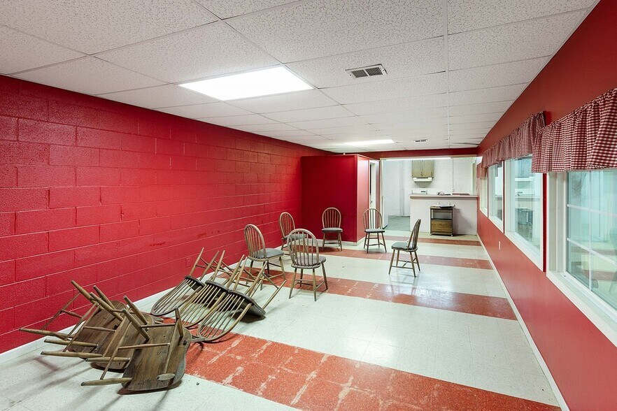 More Photos Of 2808 E Lamar Alexander Pky, Maryville Freestanding For Lease