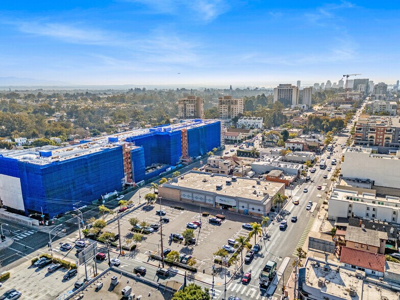 More Photos Of 535 Robinson Ave, San Diego Drugstore For Sale