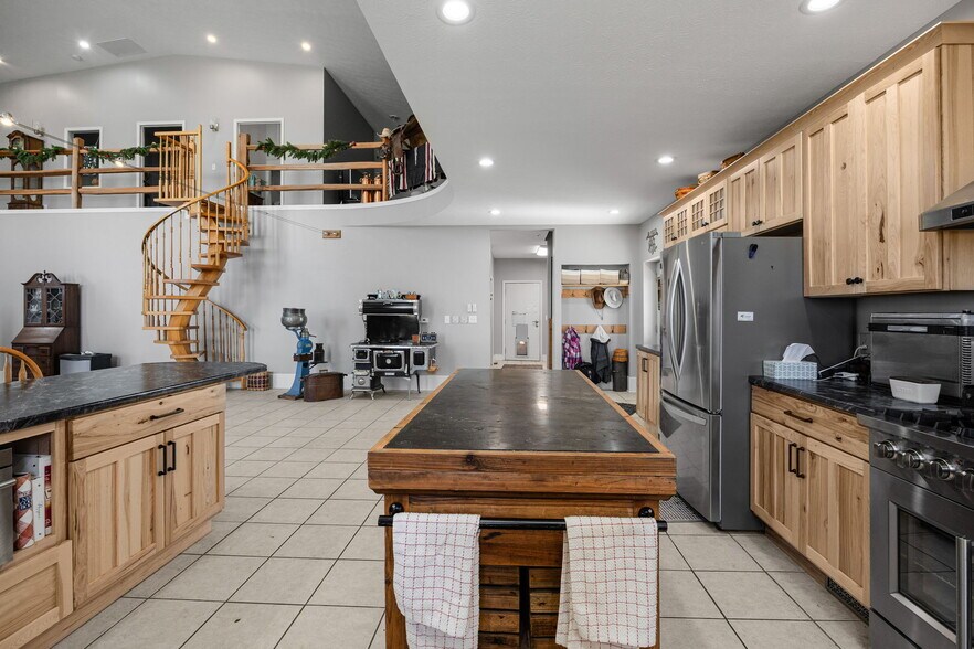 More Photos Of 8796 S US Highway 231, Brookston Specialty For Sale