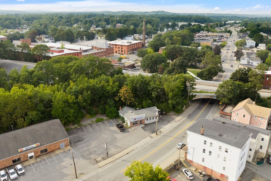 More Photos Of 604-610 Main St, Clinton Freestanding For Sale