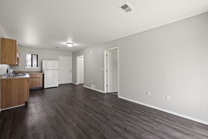 More Photos Of 4144 Airport Rd, Waterford Apartments For Sale