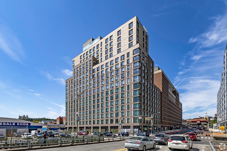 Primary Photo Of 400 W 207th St, New York Apartments For Lease