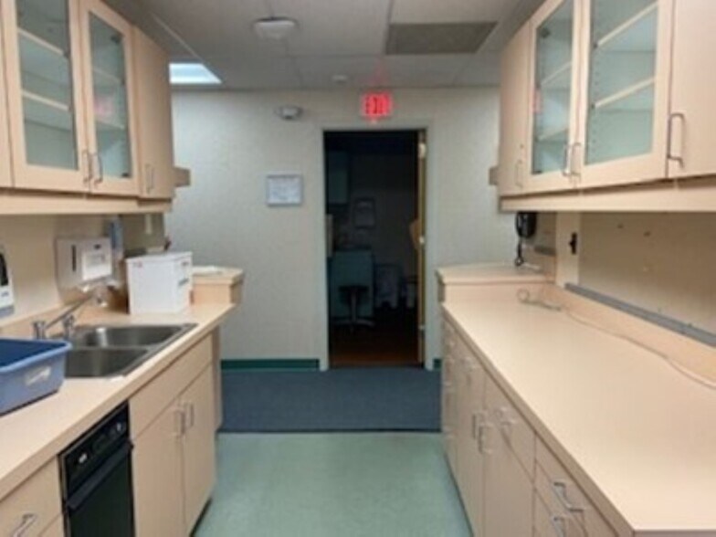 More Photos Of 13 Armand Hammer Blvd, Pottstown Medical For Lease