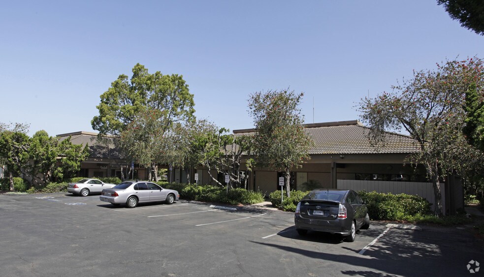 More Photos Of 7183-7189 Navajo Rd, San Diego Office For Lease