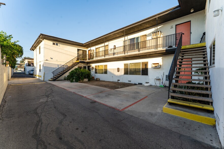 More Photos Of 14924 Roscoe Blvd, Panorama City Apartments For Sale