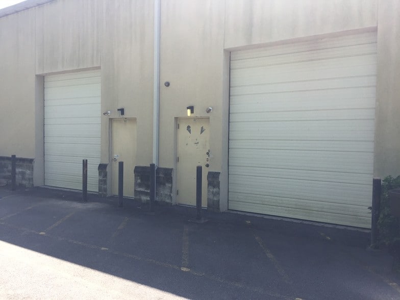 More Photos Of 2612 Larch Ln, Mount Pleasant Flex For Lease