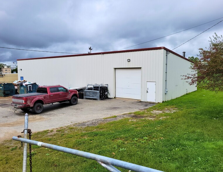 More Photos Of 190 Birch St, Lewiston Theater Concert Hall For Sale