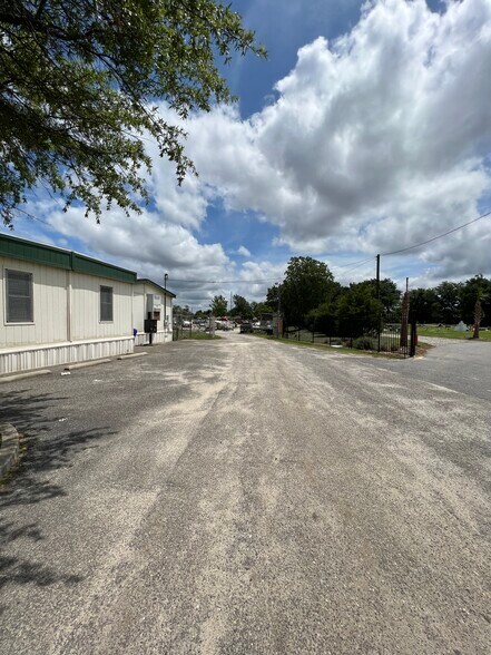 More Photos Of 2728 Spruill Ave, North Charleston Industrial For Sale