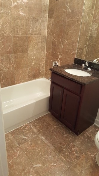 More Photos Of 720 W 47th St, Chicago Apartments For Lease