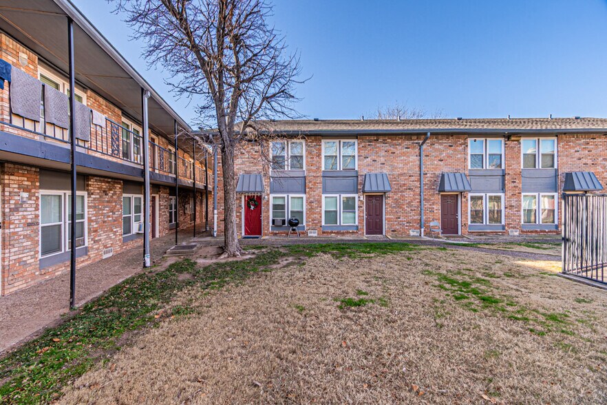 More Photos Of 4635 W Gore Blvd, Lawton Apartments For Sale