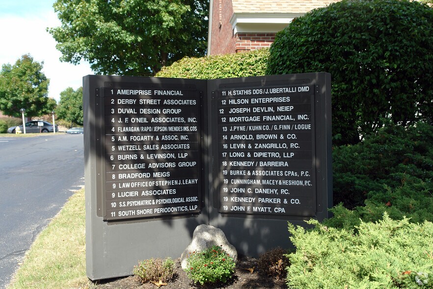 More Photos Of 175 14-15 Derby St, Hingham Office For Lease