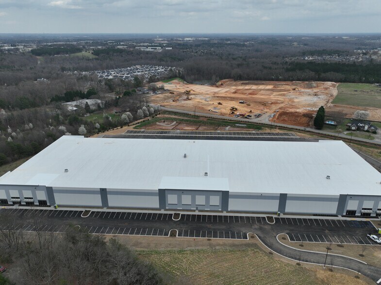 More Photos Of 891 Deyoung Rd, Greer Warehouse For Lease