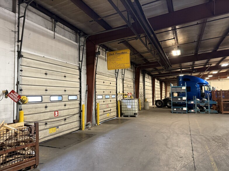 More Photos Of 2090 E 2nd St, Defiance Manufacturing For Lease