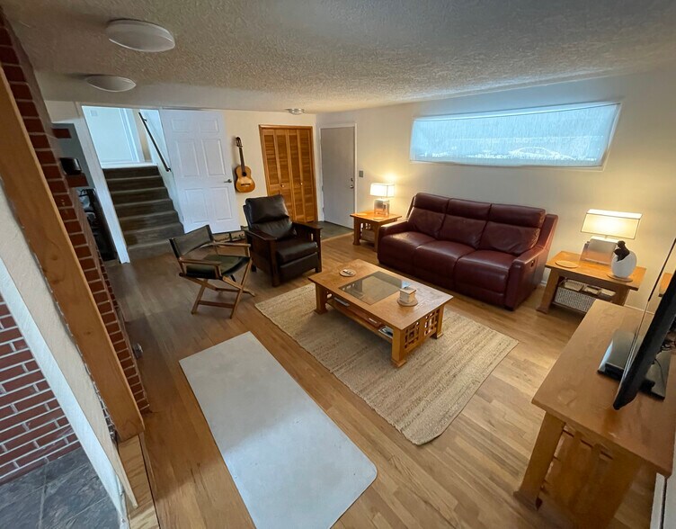 More Photos Of 300 NE 117th Ave, Vancouver Office Residential For Lease