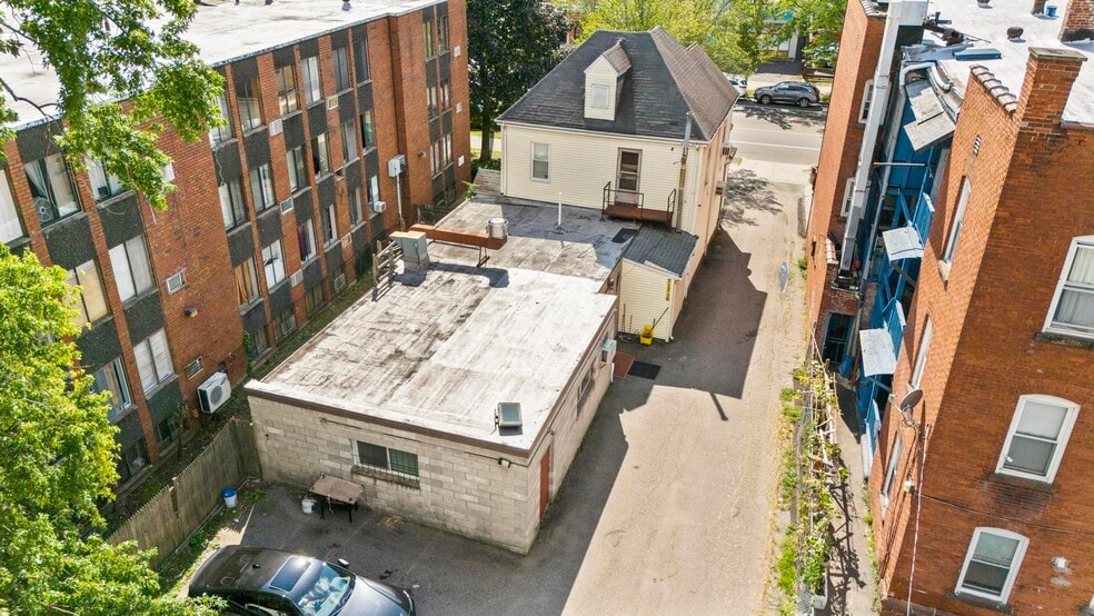 More Photos Of 348 Franklin Ave, Hartford Restaurant For Sale