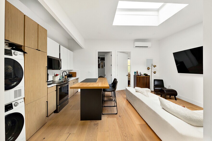 More Photos Of 5 Lispenard St, New York Apartments For Sale