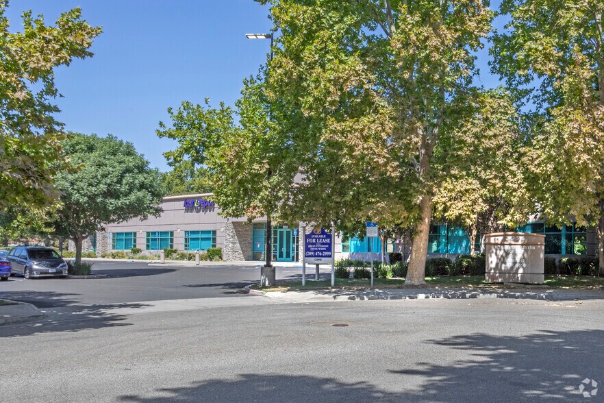 More Photos Of 3555 Deer Park Dr, Stockton Office For Lease
