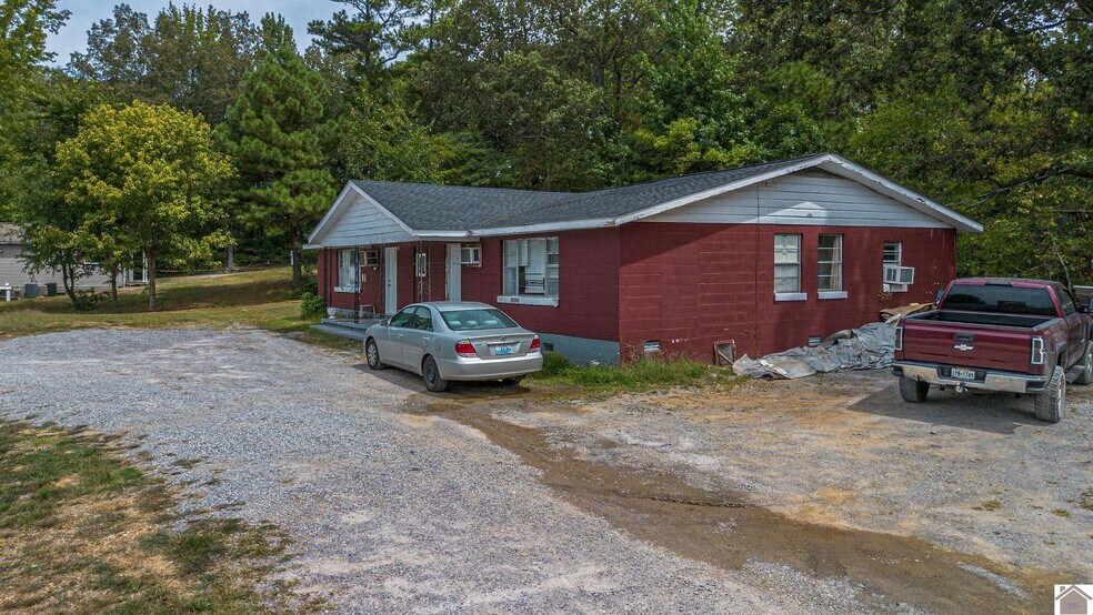 More Photos Of 6708 US Highway 641 N, Gilbertsville Apartments For Sale