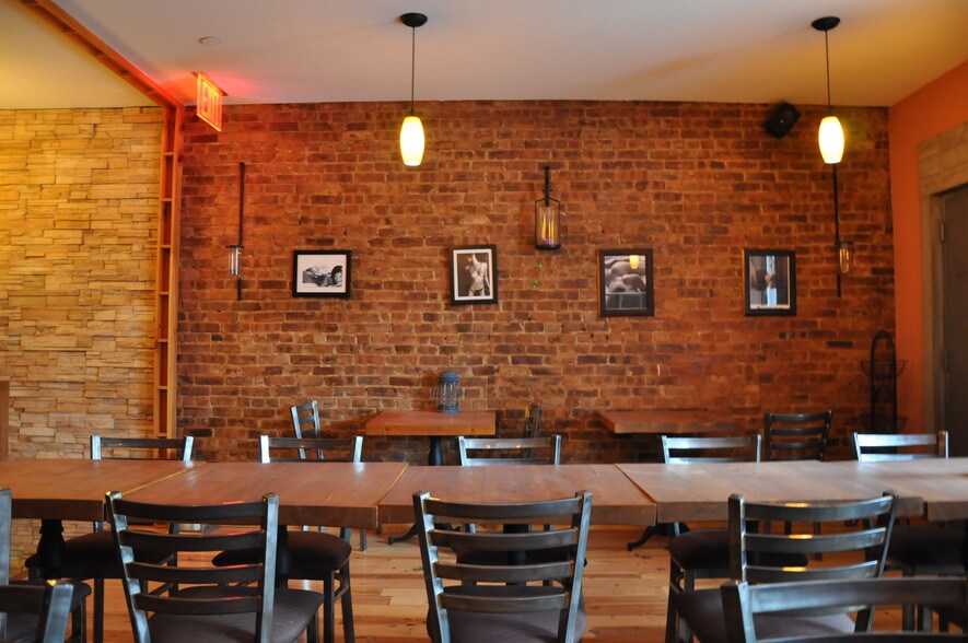More Photos Of 5909 71st Ave, Ridgewood Restaurant For Lease
