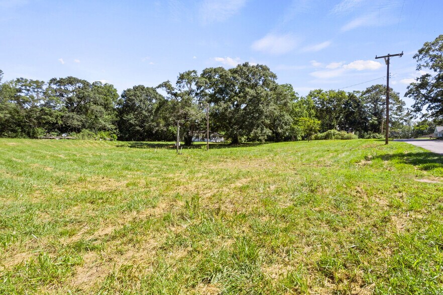 More Photos Of 1204 Evergreen St, Anderson Apartments For Sale