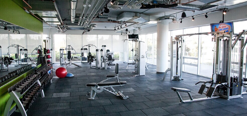 More Photos Of 450 SW Marine Dr, Vancouver Coworking Space