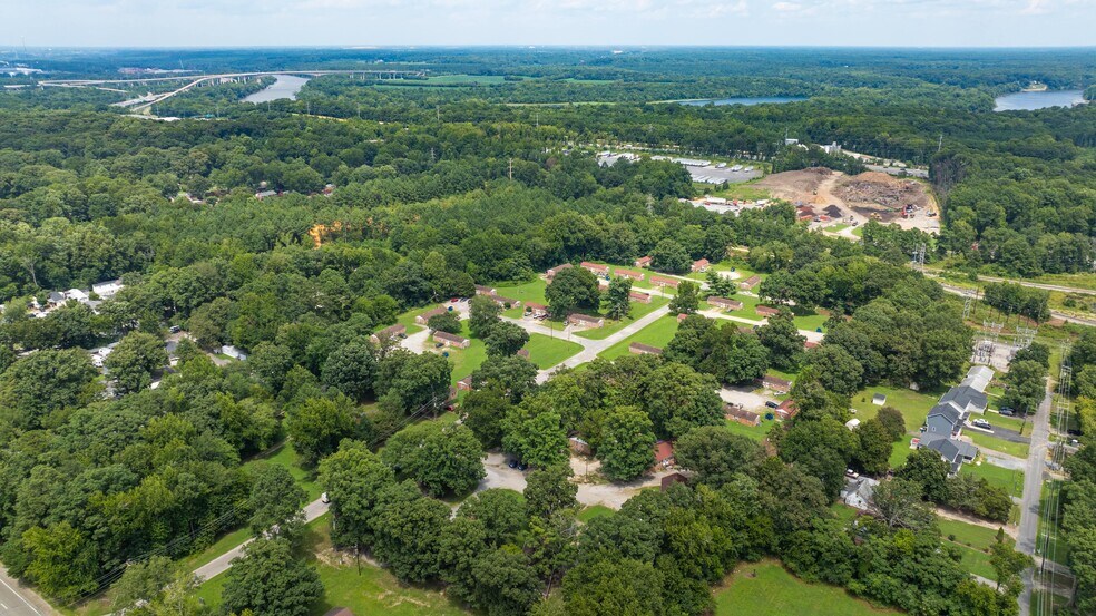 More Photos Of 2554 Noel St, Richmond Apartments For Sale