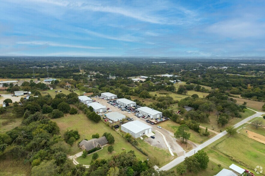 More Photos Of 5160-5172 Lemons Rd, Fort Worth Warehouse For Lease