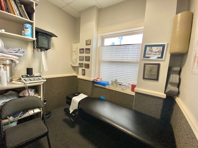 More Photos Of 559 Atlantic Ave, East Rockaway Medical For Lease