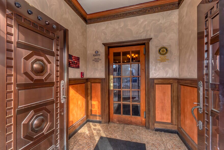 More Photos Of 812 Ulster Ave, Kingston Freestanding For Sale