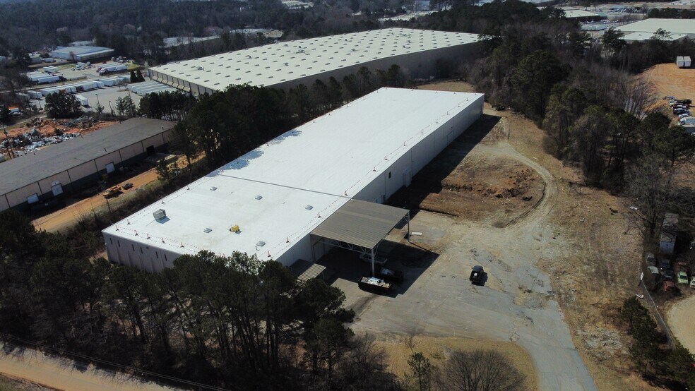 More Photos Of 2101 Randall Rd, Lithonia Warehouse For Lease