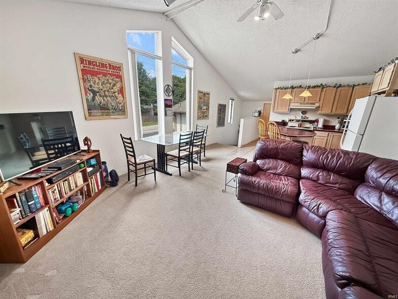 More Photos Of 412 N Truman Rd, Jasper General Retail For Sale