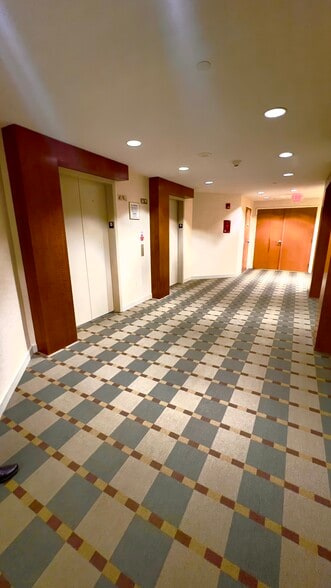More Photos Of 7500 Greenway Center Dr, Greenbelt Office For Lease