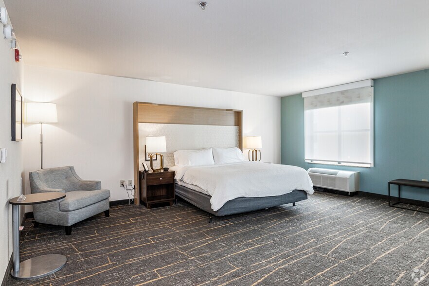 More Photos Of 3630 Springhill Memorial Dr S, Mobile Hotel For Sale