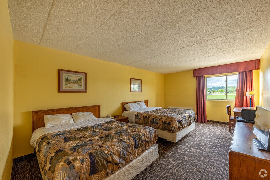 More Photos Of 101 Sky Harbour Dr, La Crosse Hotel For Sale