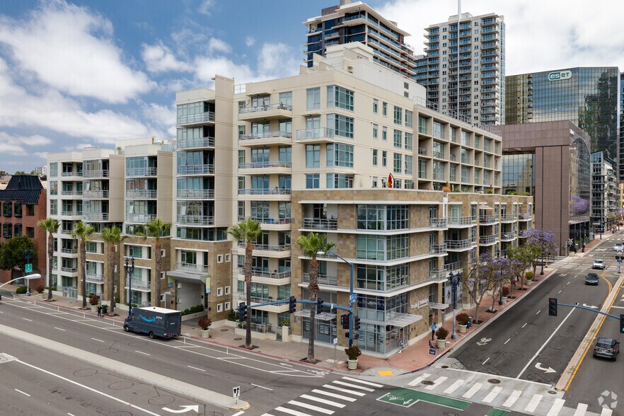 Primary Photo Of 868 W Ash St, San Diego Apartments For Lease