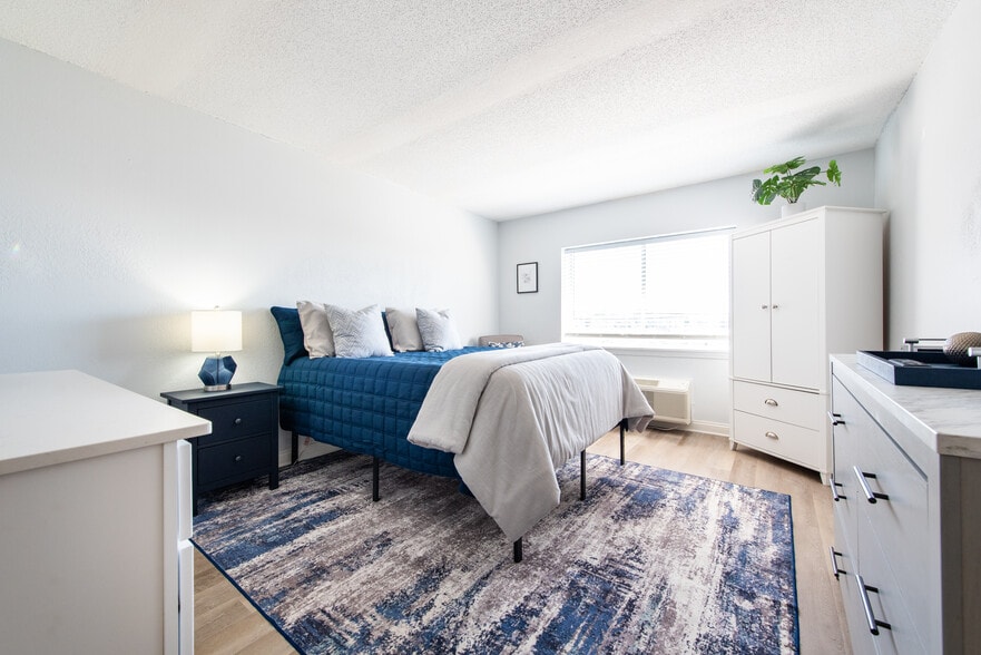 More Photos Of 1760 Plantside Dr, Louisville Assisted Living For Sale