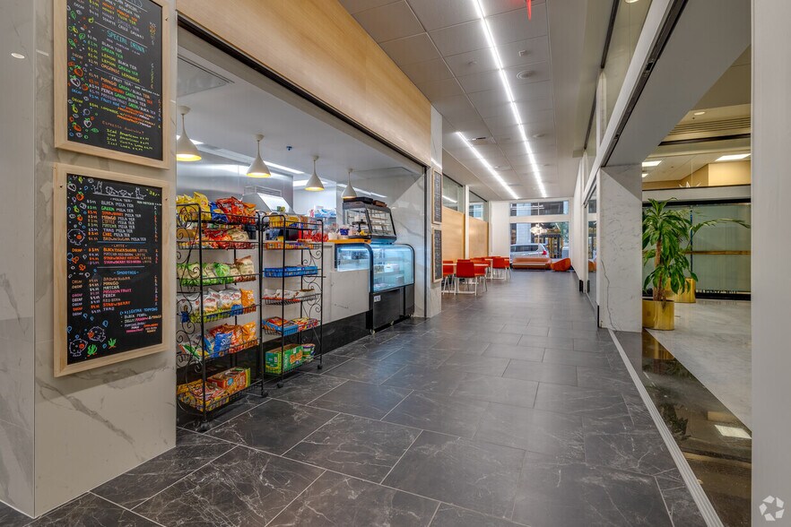 More Photos Of 321 S Boston Ave, Tulsa Office For Lease