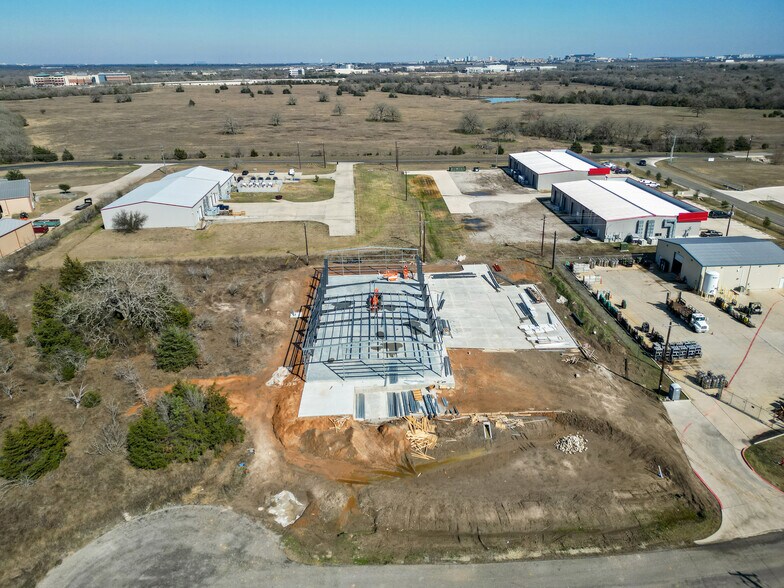 More Photos Of 8413 Parameter Ct, College Station Manufacturing For Lease